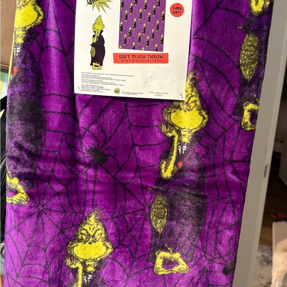 Purple Grinch Soft Plush Throw